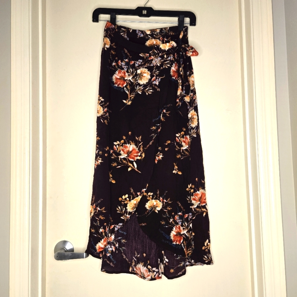 NWT Band of Gypsies wrap skirt maroon floral small